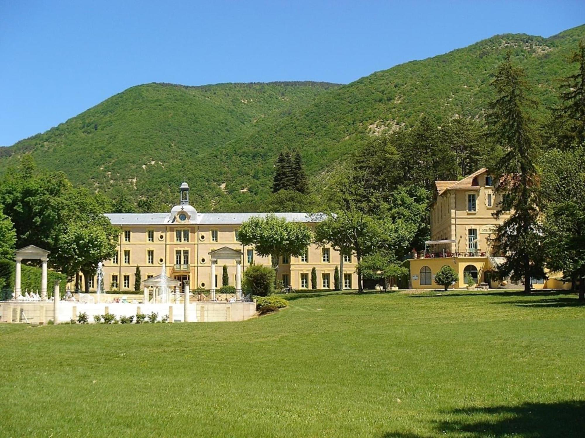 Cozy Apartment With Swimming Pool Terrace Garden Parking Montbrun-les-Bains Extérieur photo