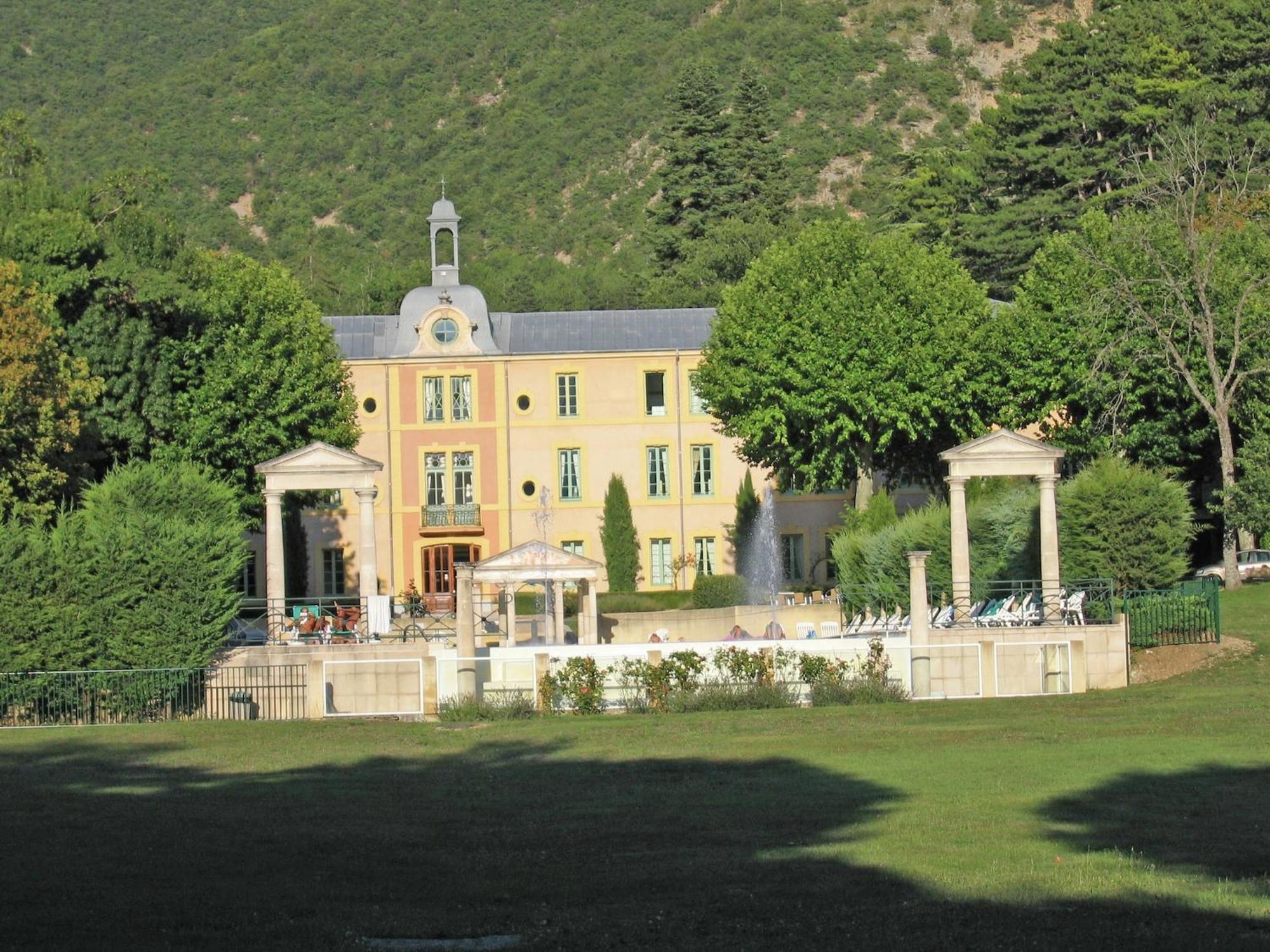 Cozy Apartment With Swimming Pool Terrace Garden Parking Montbrun-les-Bains Extérieur photo