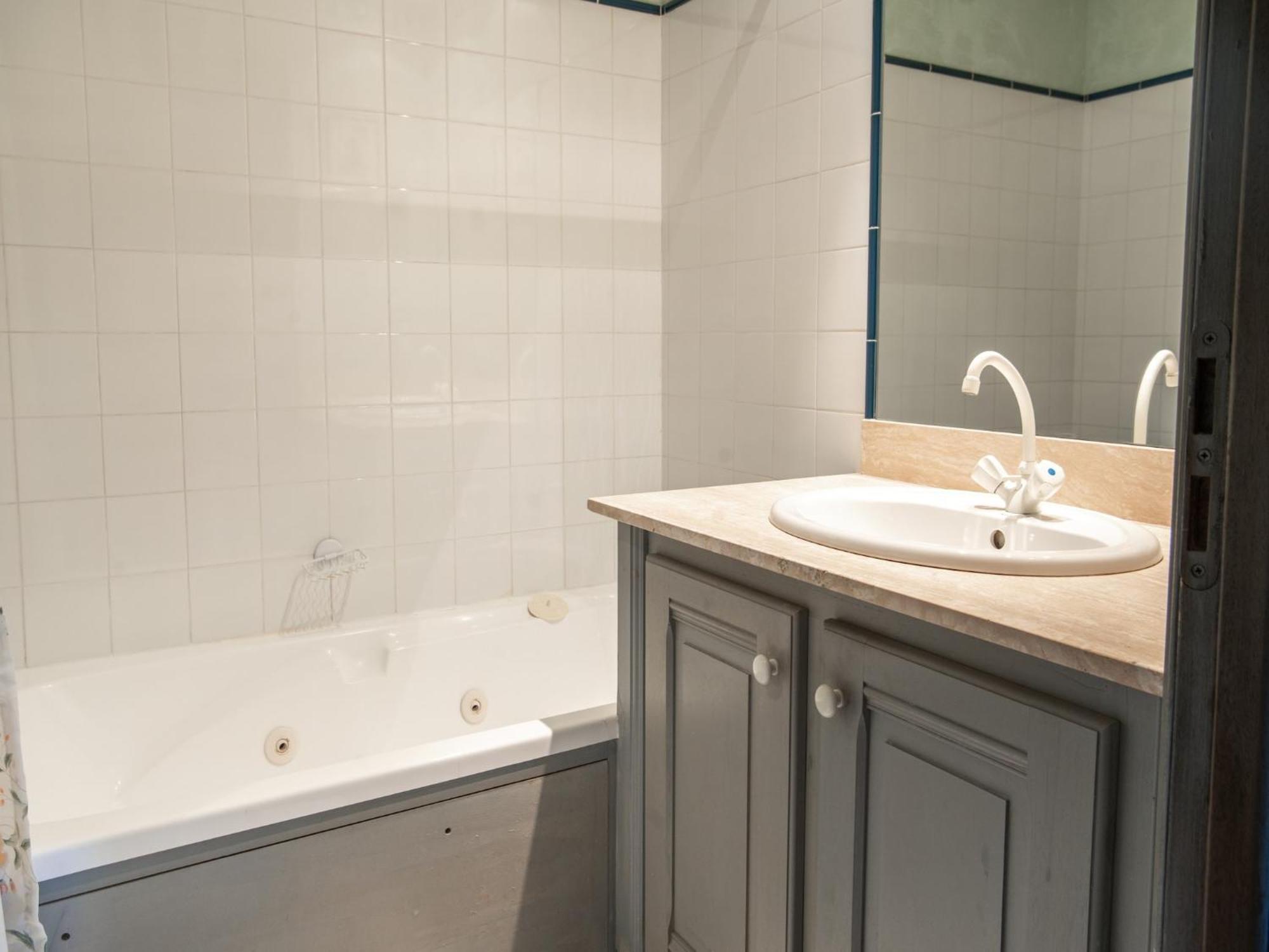 Cozy Apartment With Swimming Pool Terrace Garden Parking Montbrun-les-Bains Extérieur photo